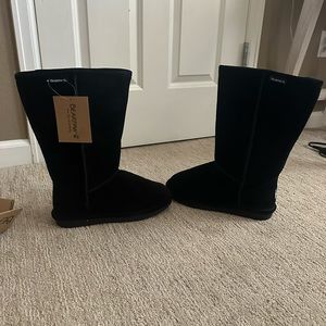 New with tags Bearpaw Tall Boots size 8.5 Black